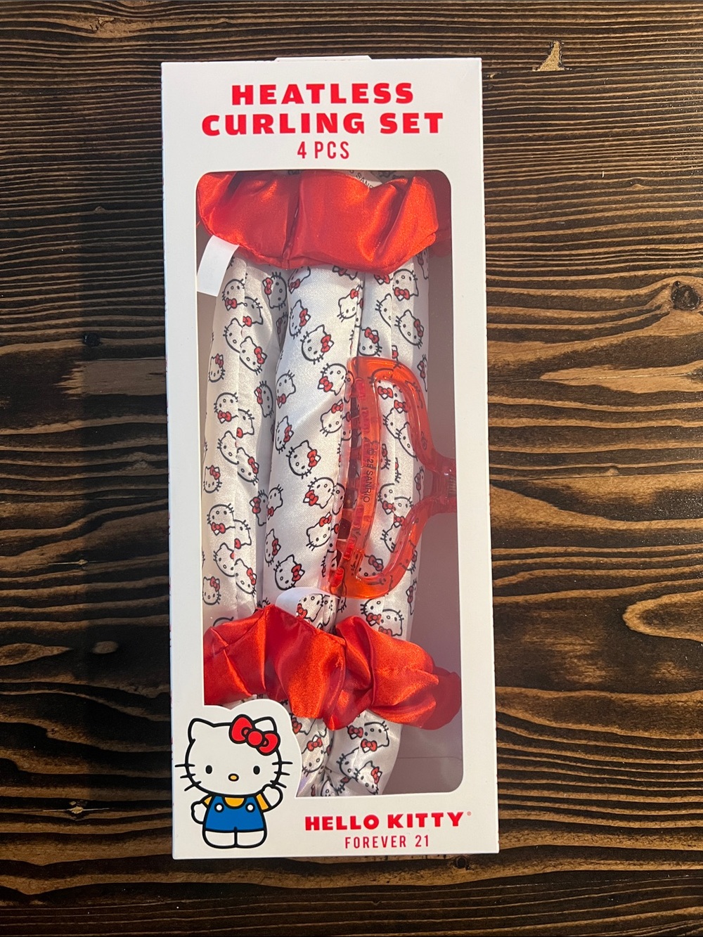 Hello Kitty Satin Heatless Curlers in White & Red